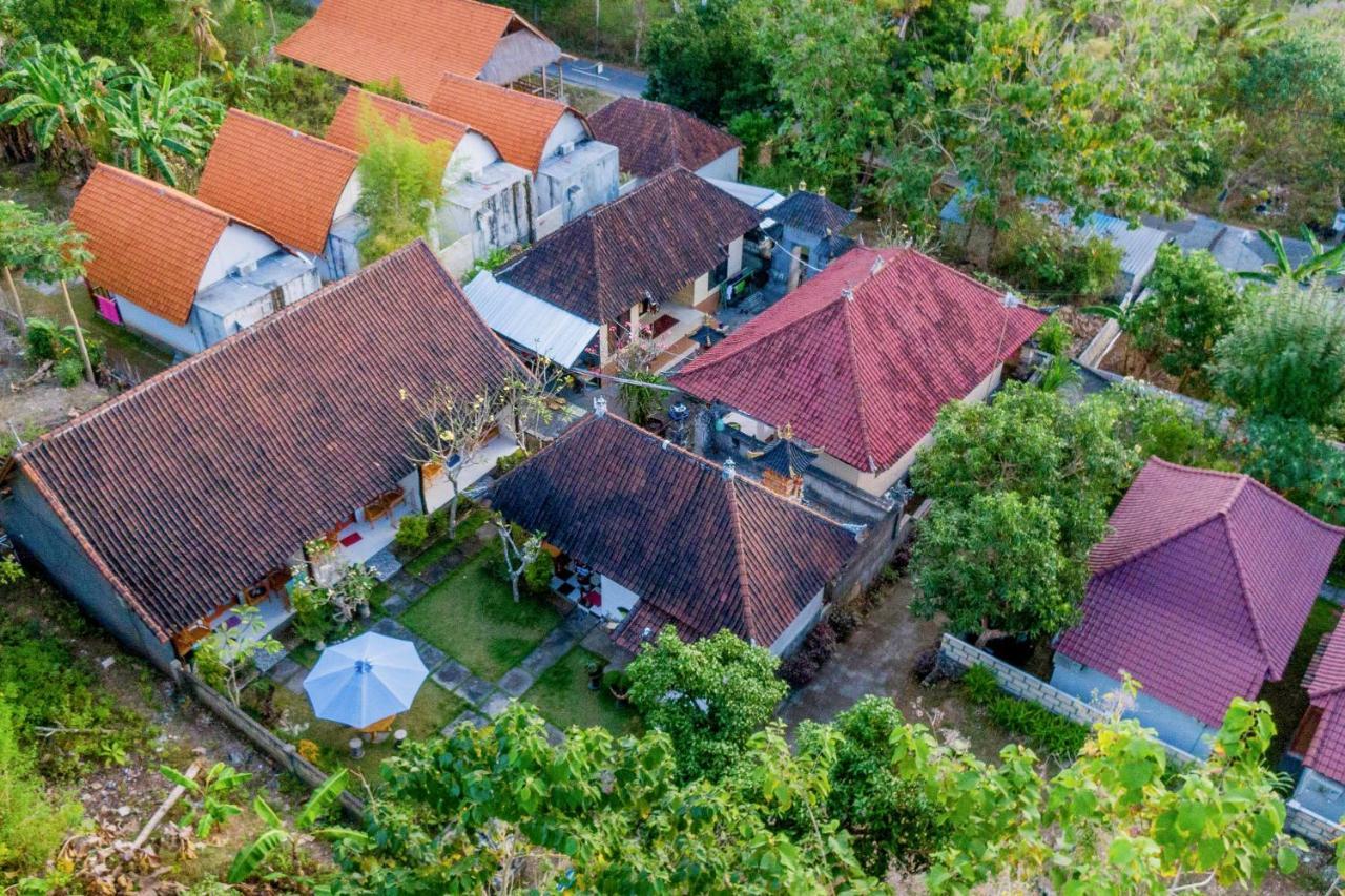Kamasanti Hostel Toyapakeh Exterior photo