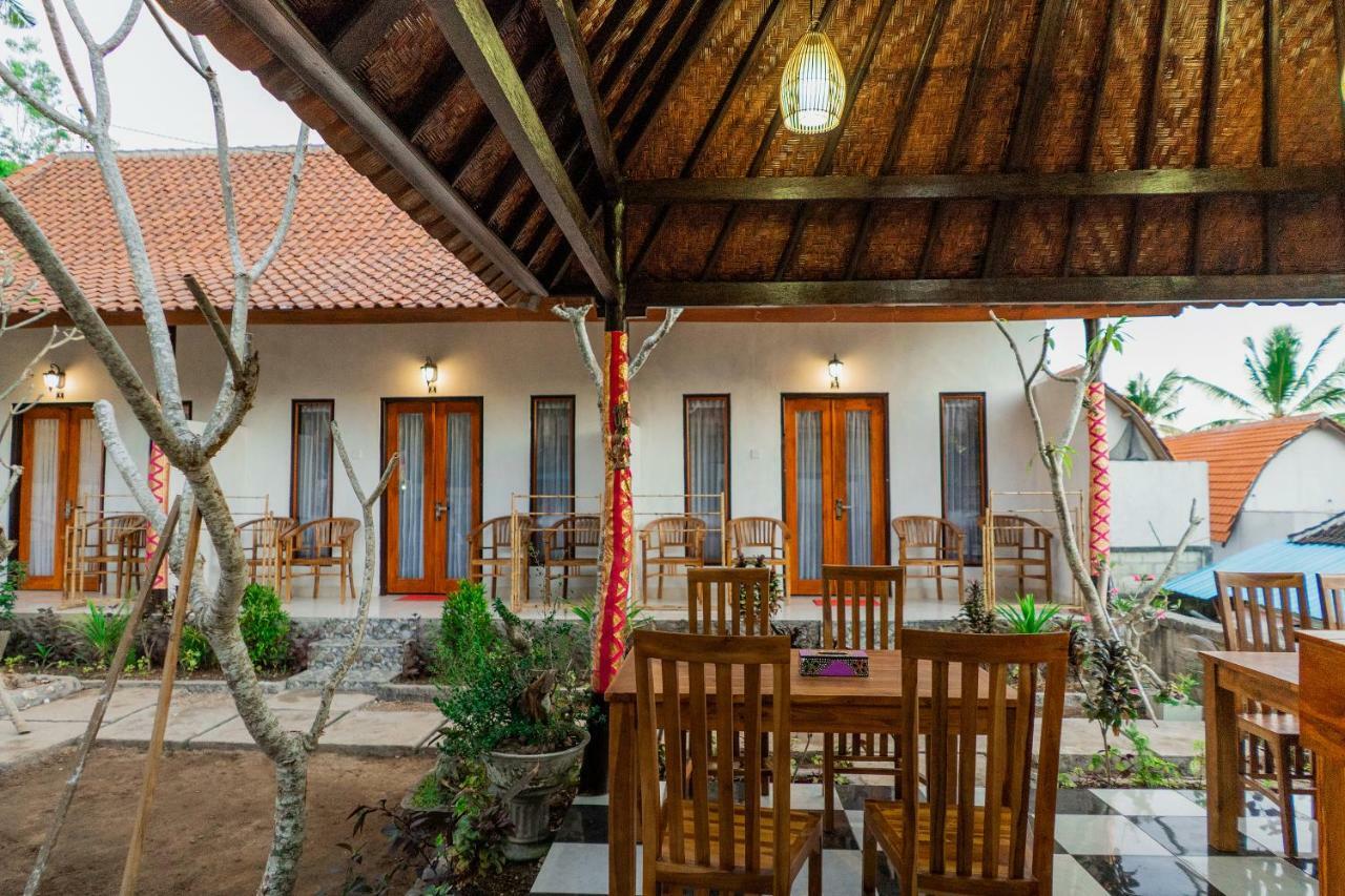 Kamasanti Hostel Toyapakeh Exterior photo